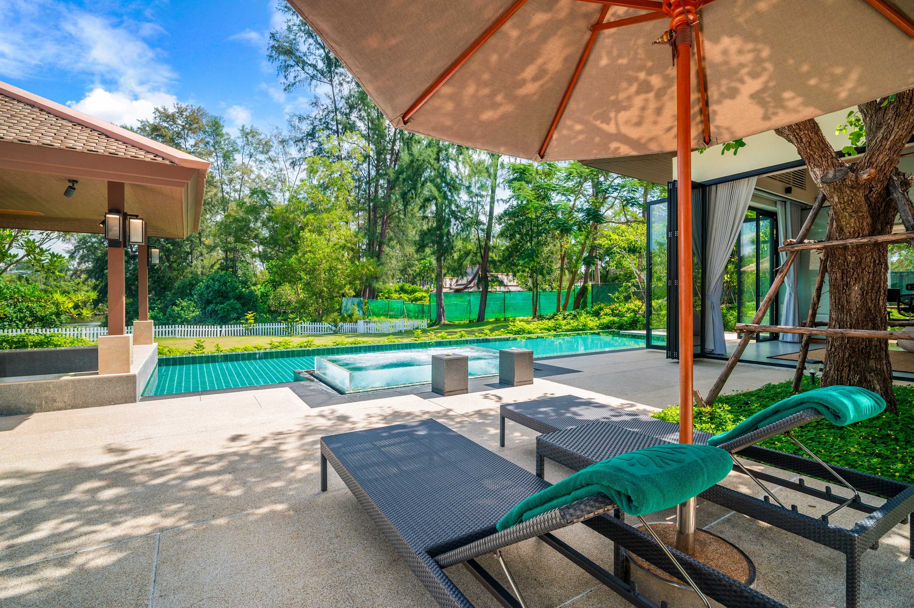 pool
