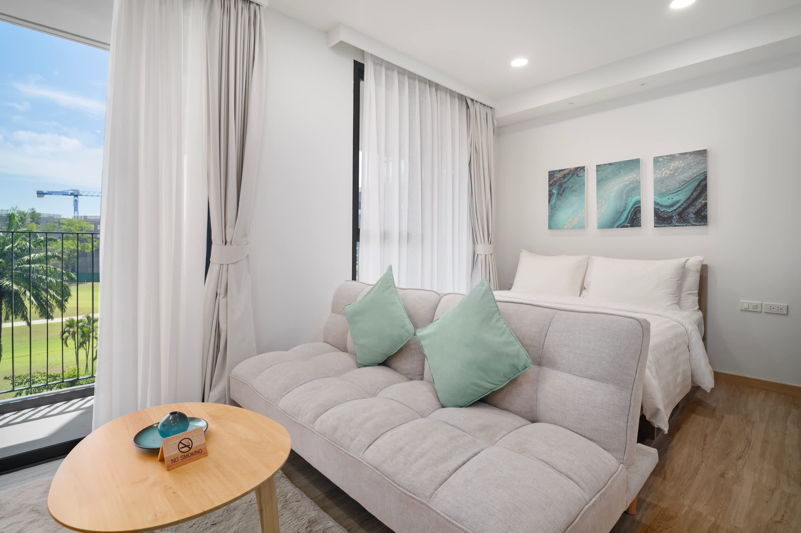 Skypark Aurora Studio 1A Golf side
