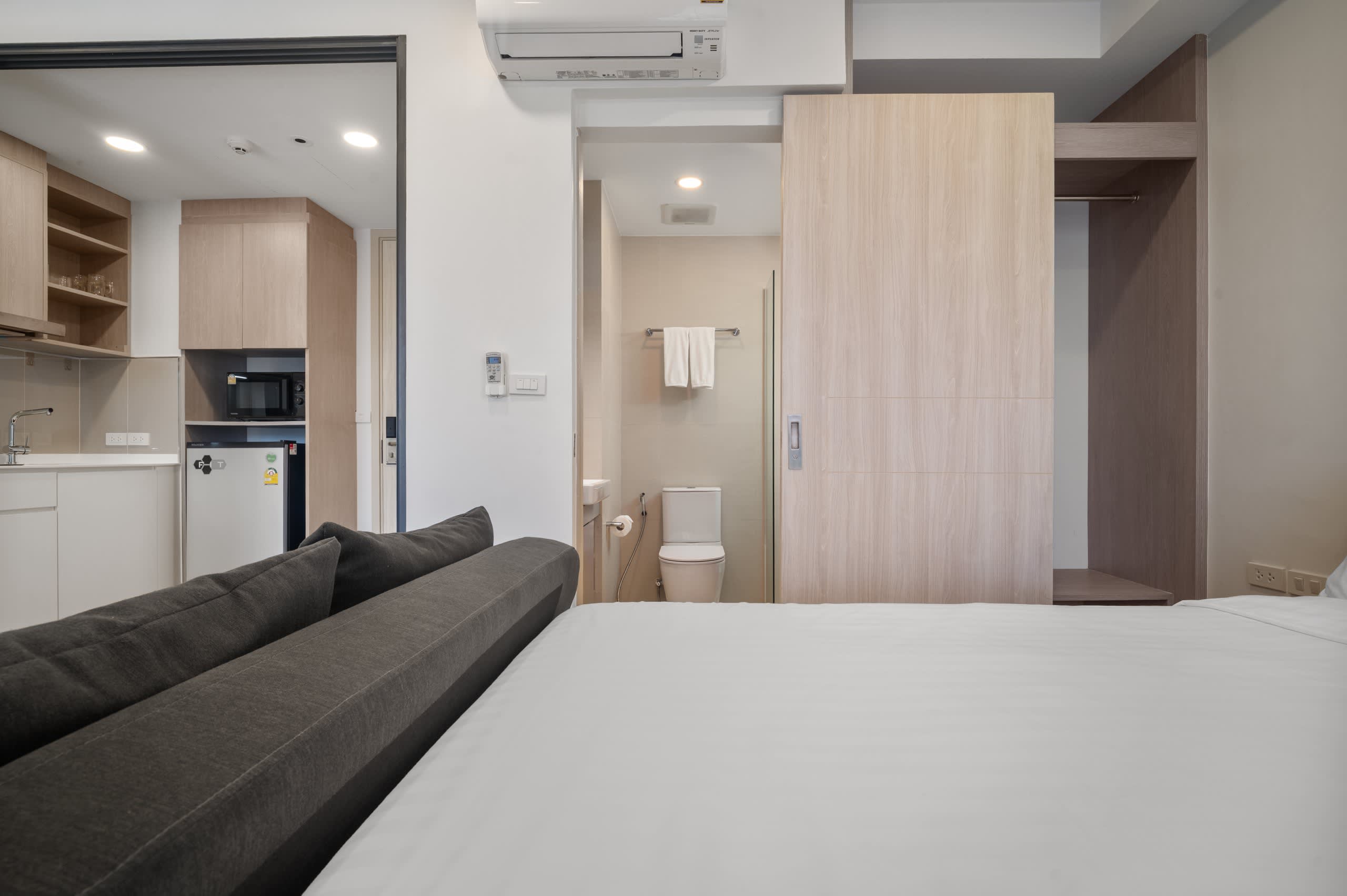 Skypark Aurora Studio 1A Lake side