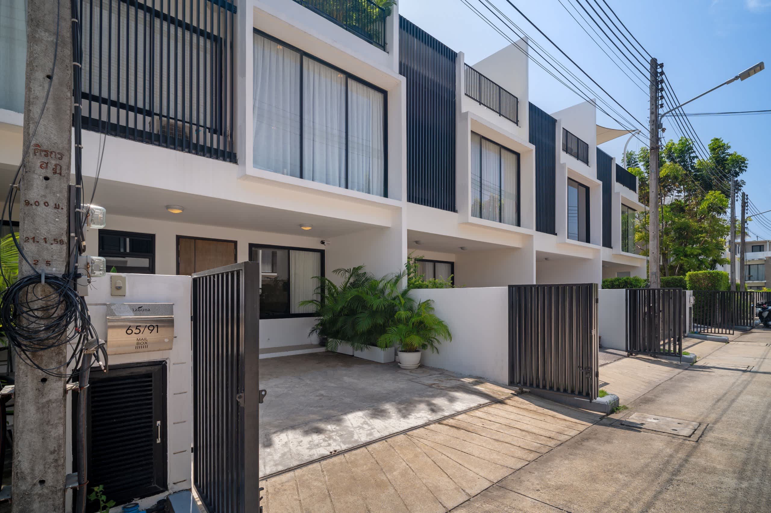 Laguna Parkside Residences Three-Bedroom 65/91