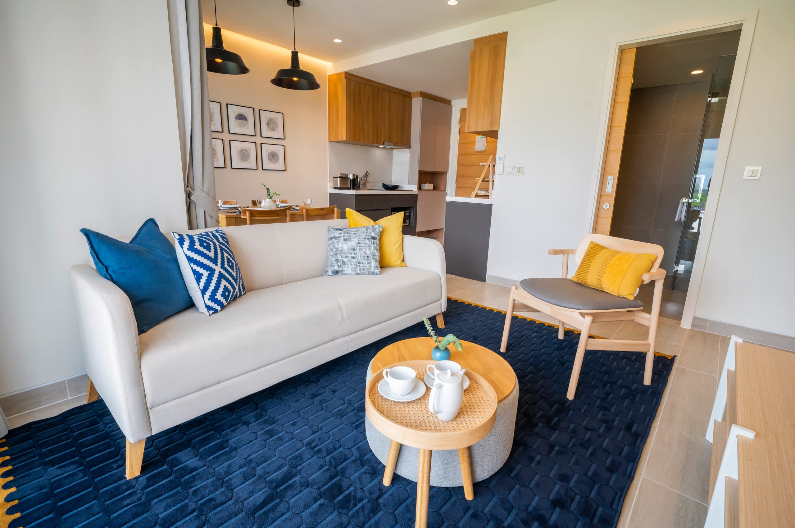 Laguna Lakeside Residences 2BR C4 Lake side