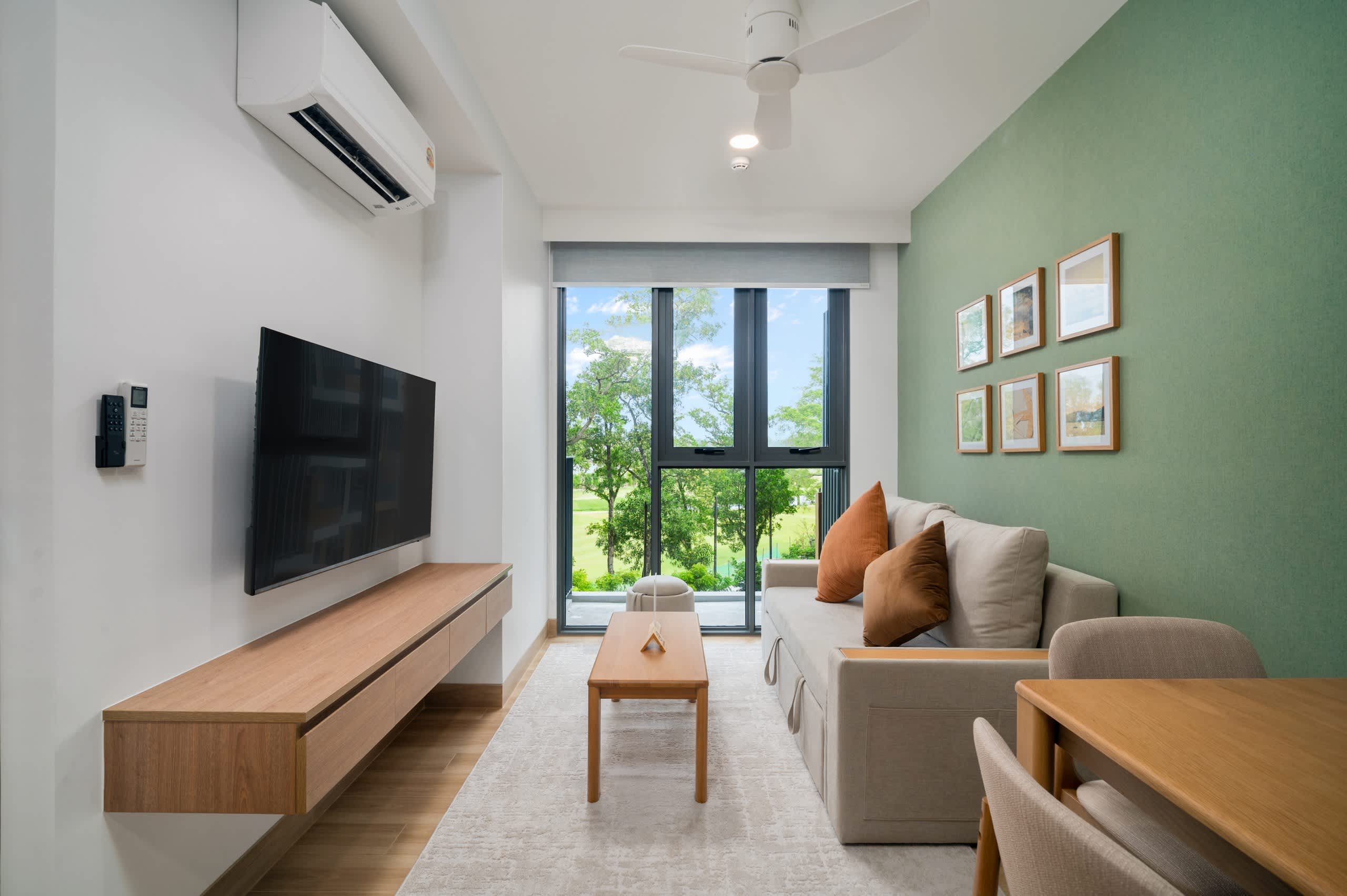 Skypark Celeste 5, One Bedroom 1Bx Premium