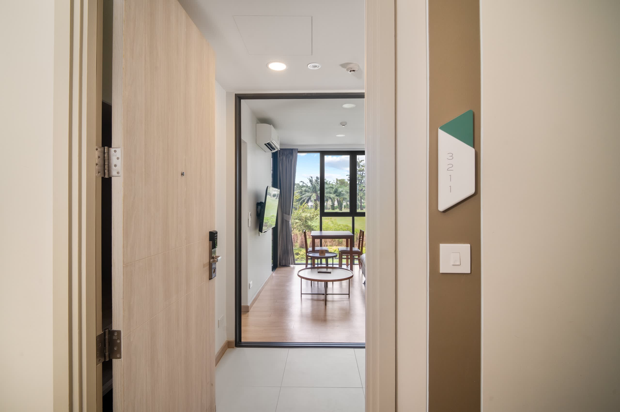 Skypark Aurora 3, One-Bedroom 3211 1B Deluxe