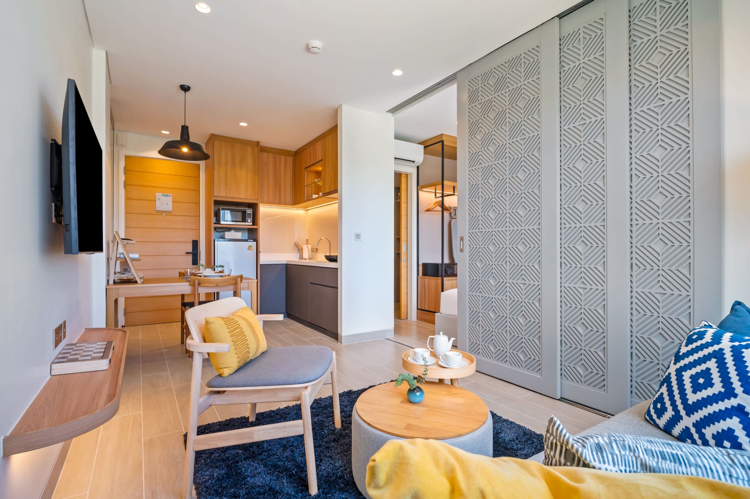 Laguna Lakeside Residences 1BR A2 Field side