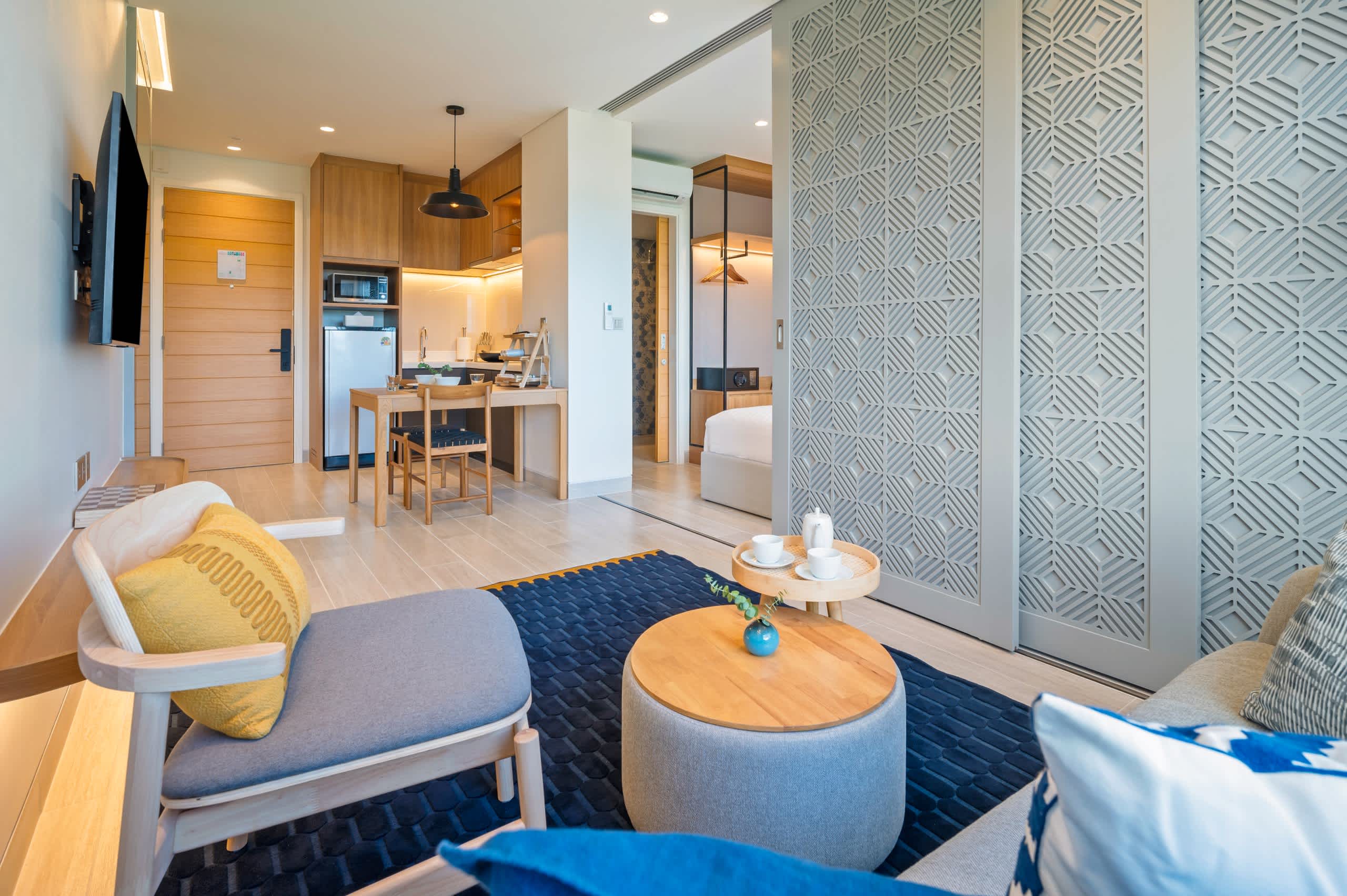 Laguna Lakeside Residences 1BR B3 Field side