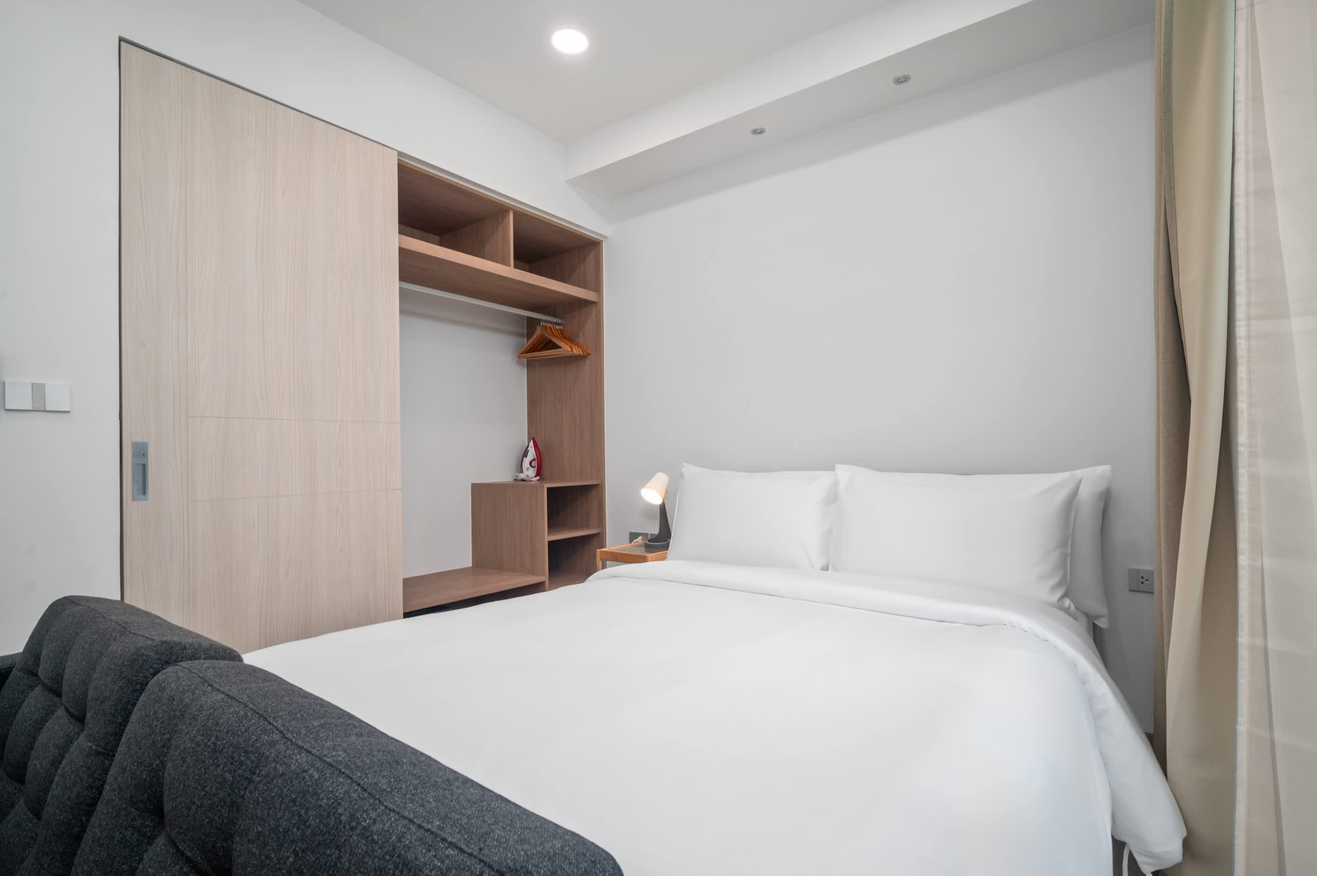 Skypark Celeste 5, Studio 5215 1A Deluxe