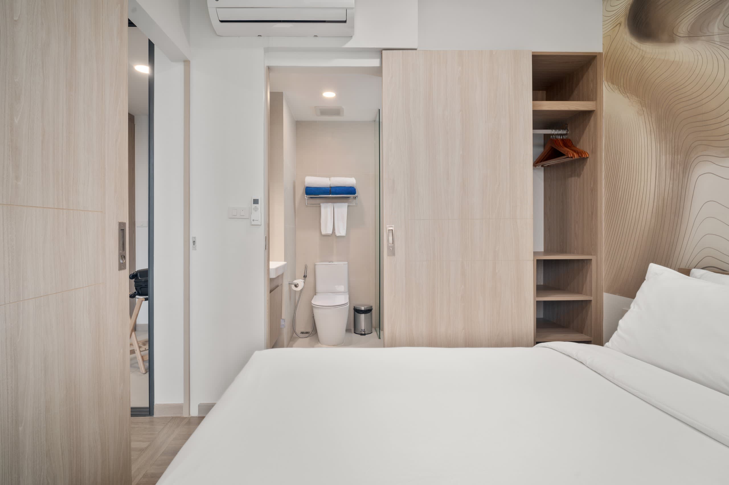 Skypark Aurora 1BR 1Bx Golf side