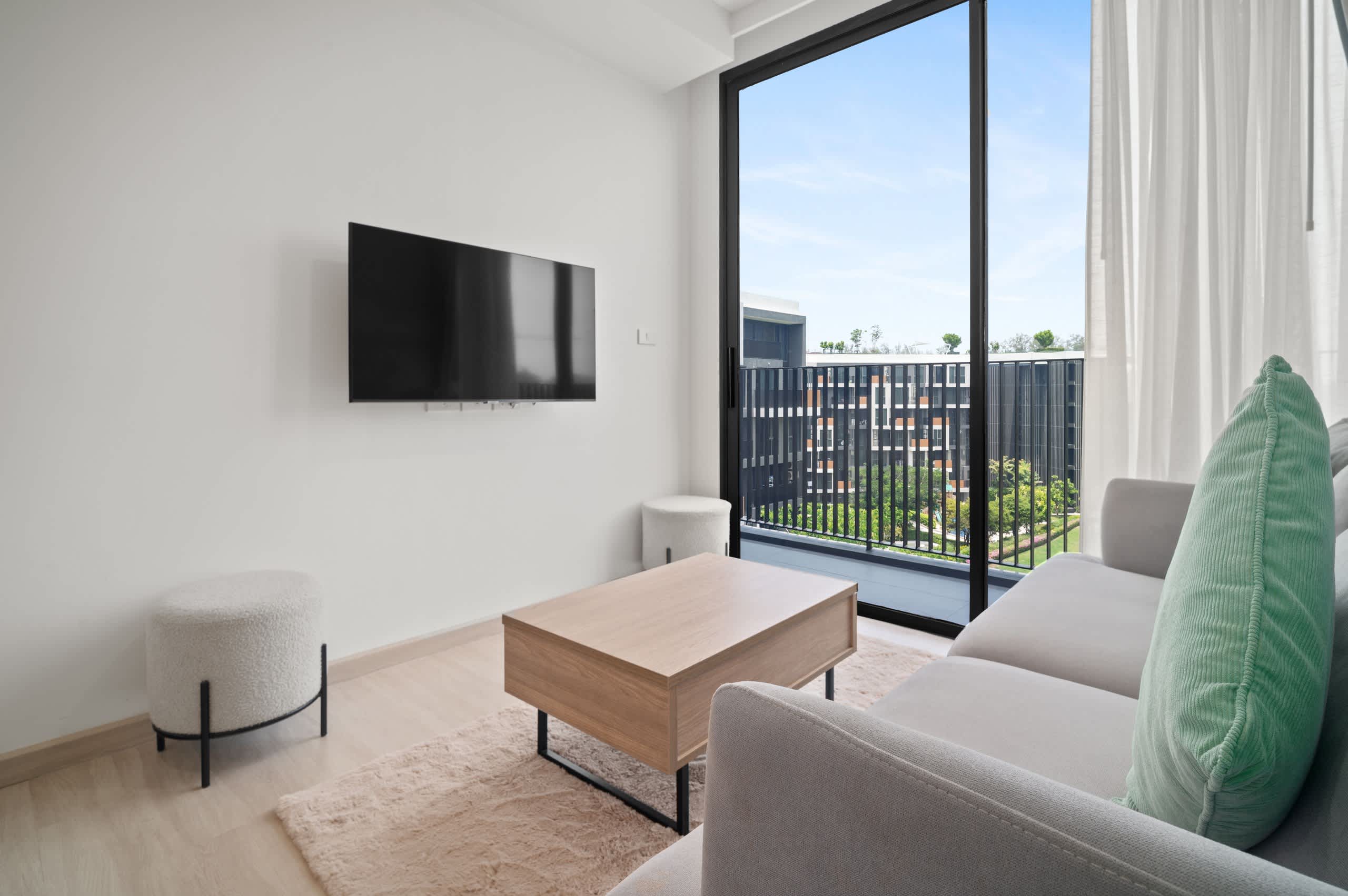 Skypark Aurora 2BR 2Bx2 Golf side