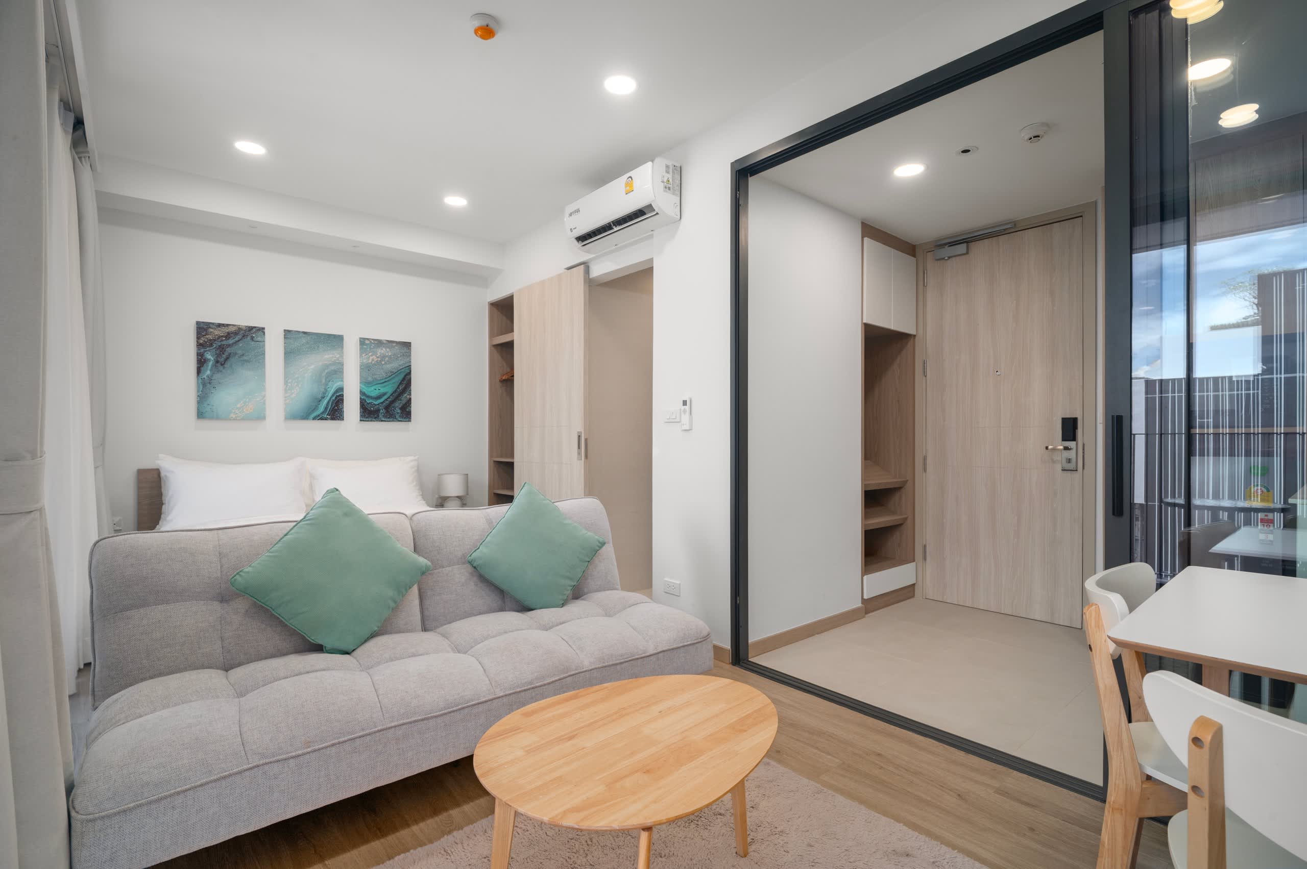 Skypark Aurora Studio 1A Lake side