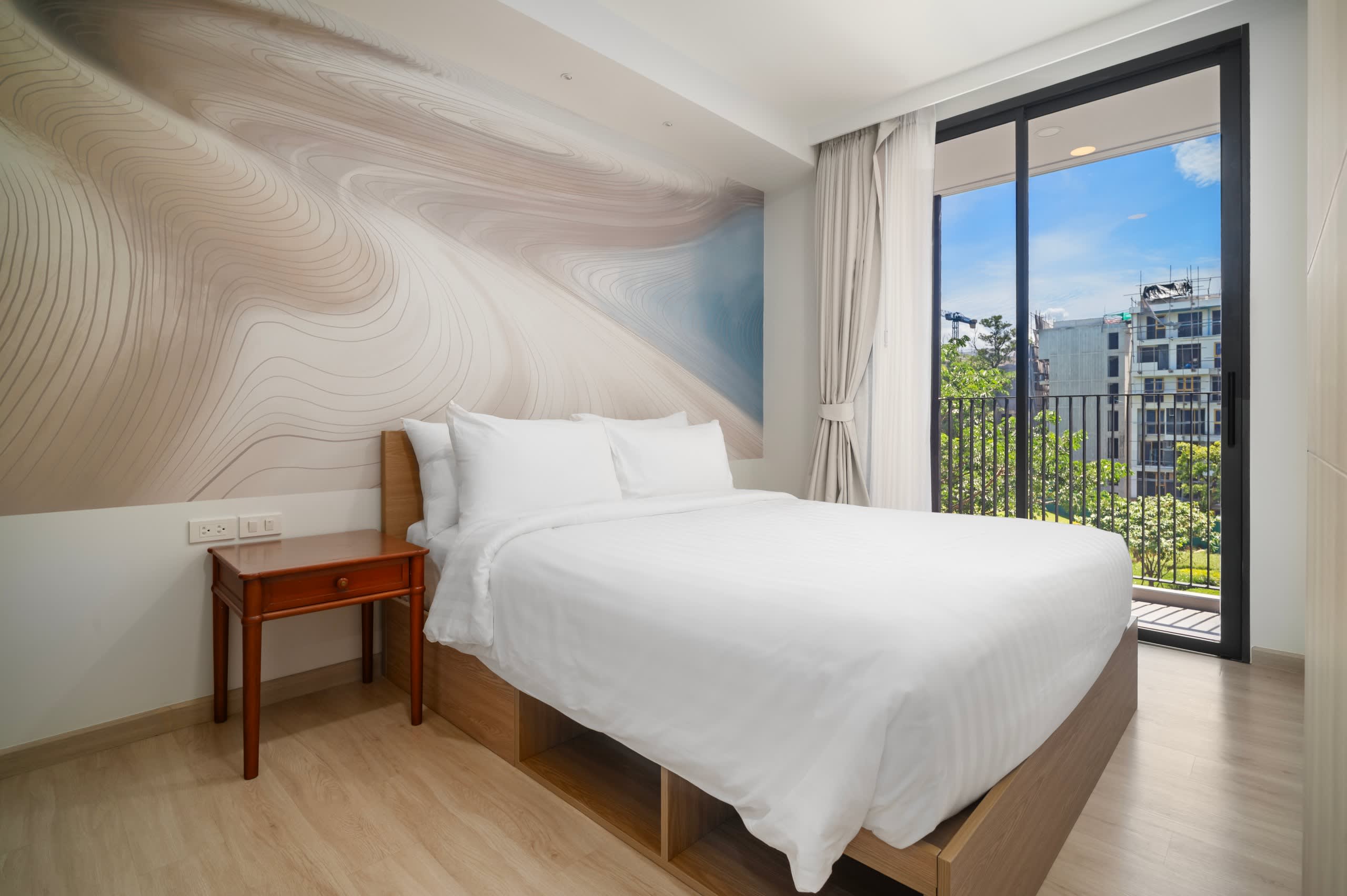 Skypark Aurora 1BR 1C Golf side