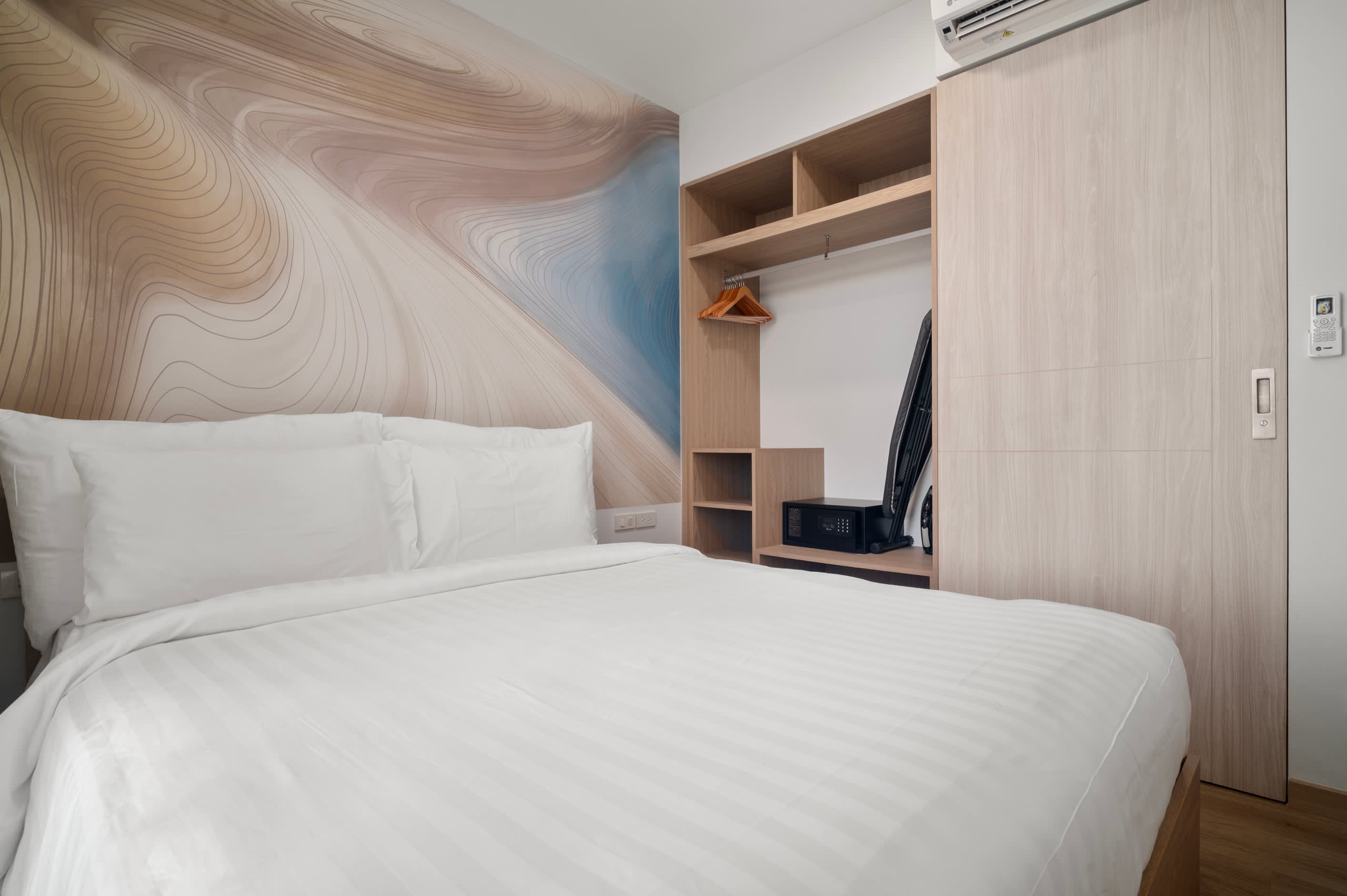 Skypark Aurora 1BR 1D Lake side