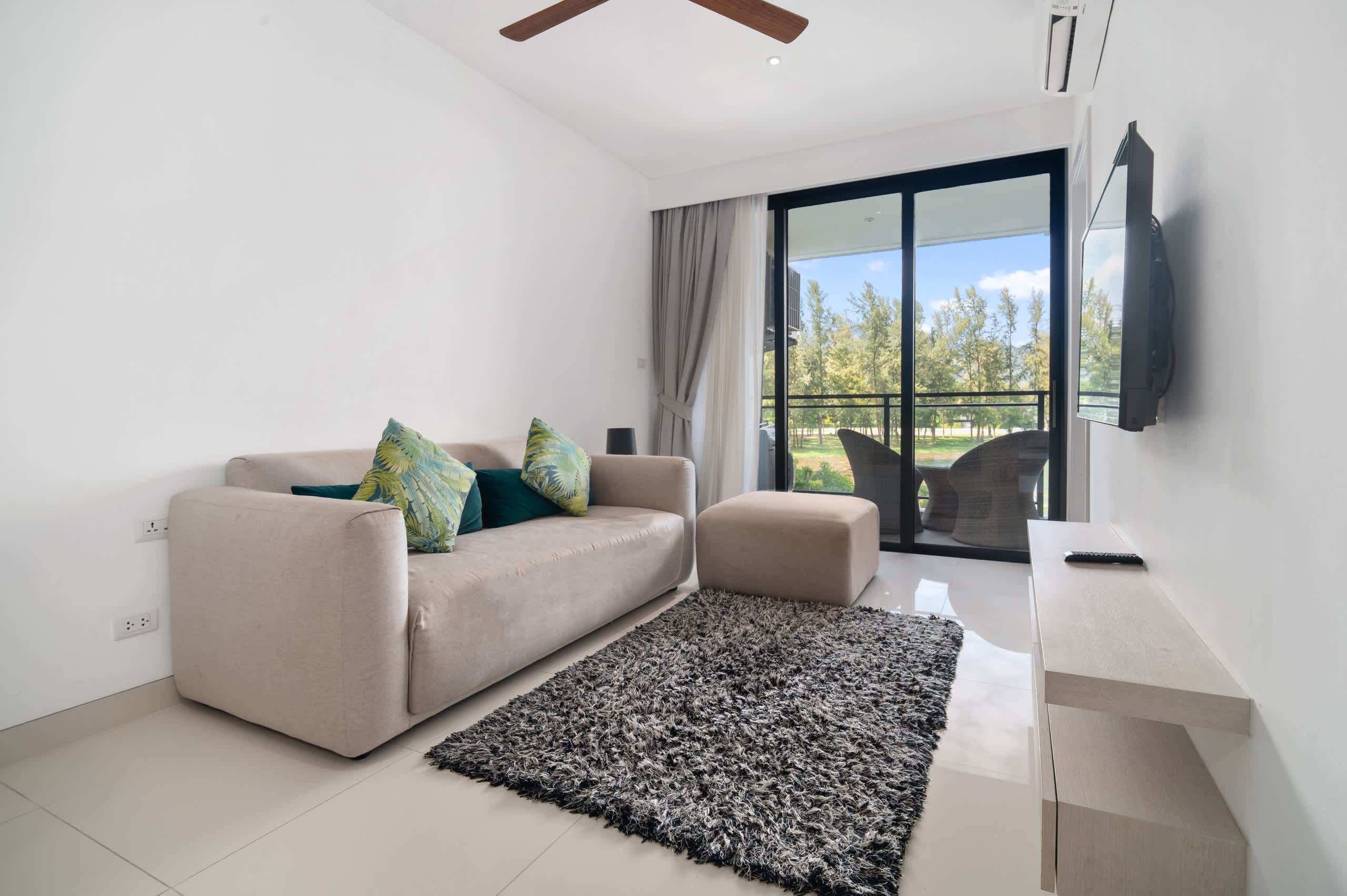 Cassia Residences 1BR A1 Sea side