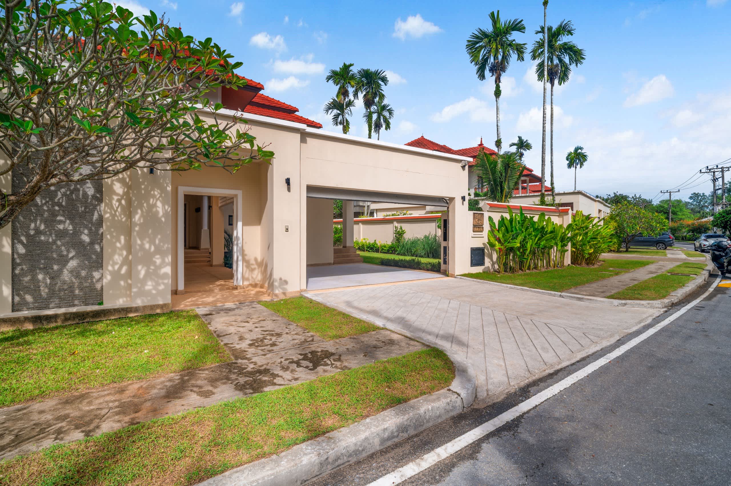 Laguna Fairway Residences 3BR 60/16