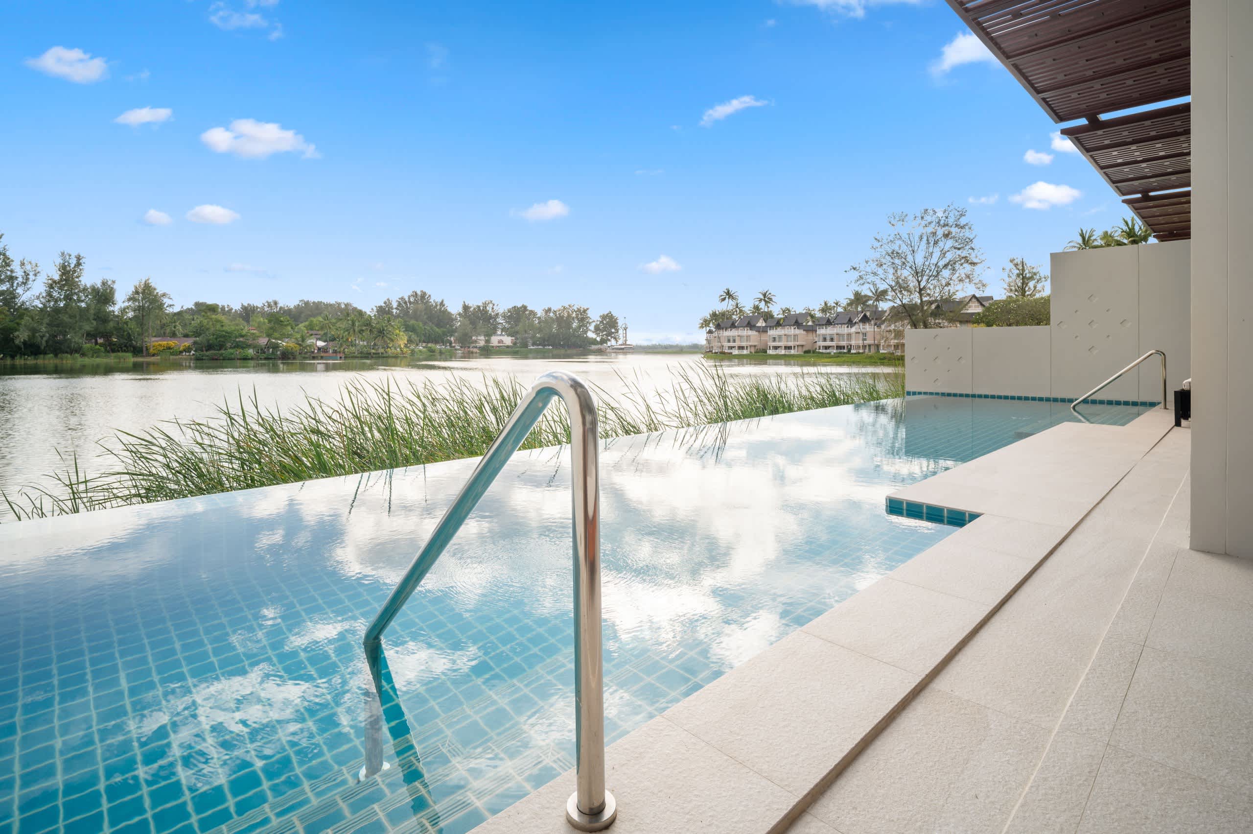 Angsana Oceanview Residences 2BR A Lake side
