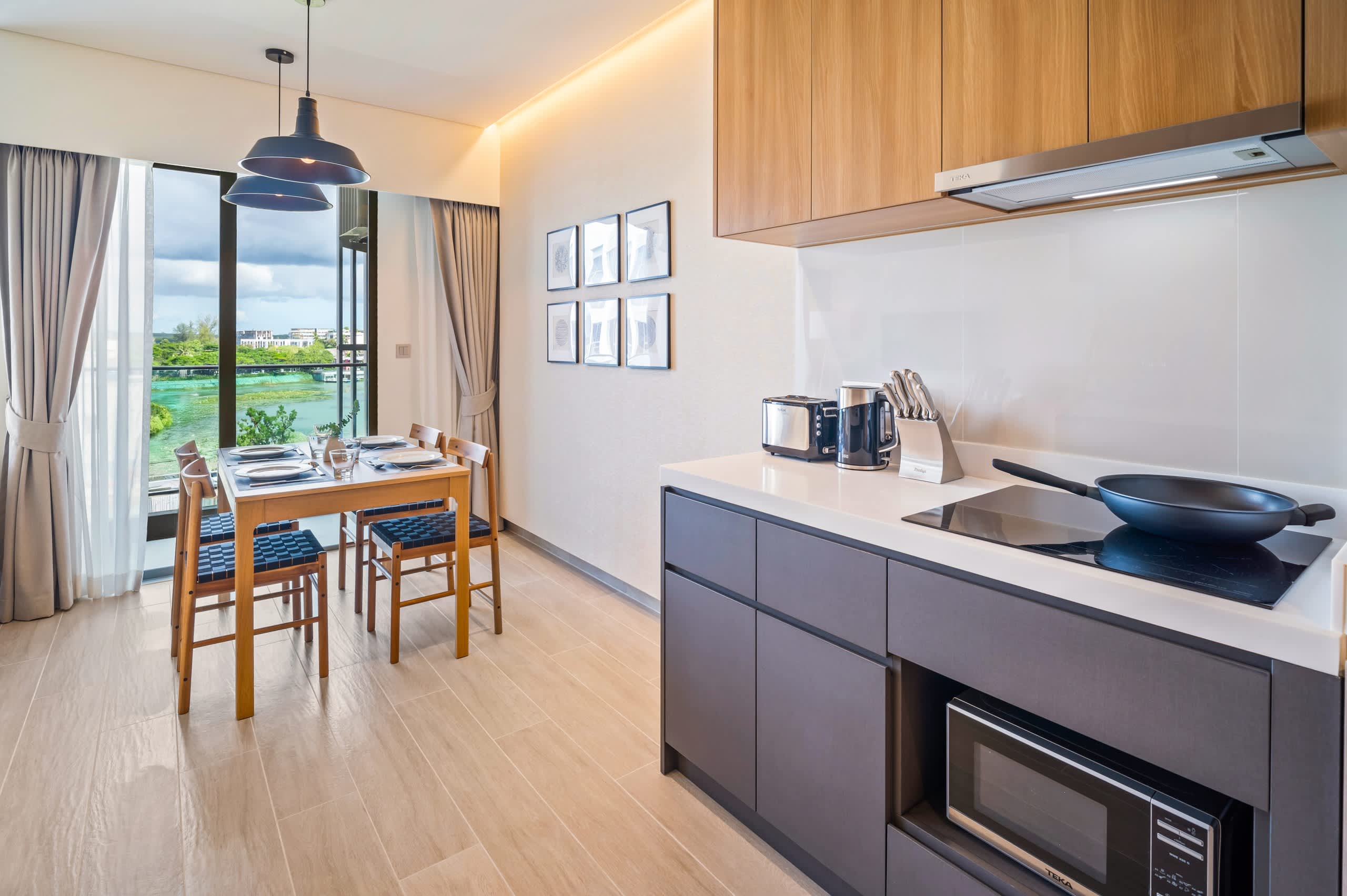 Laguna Lakeside Residences 2BR C4 Lake side