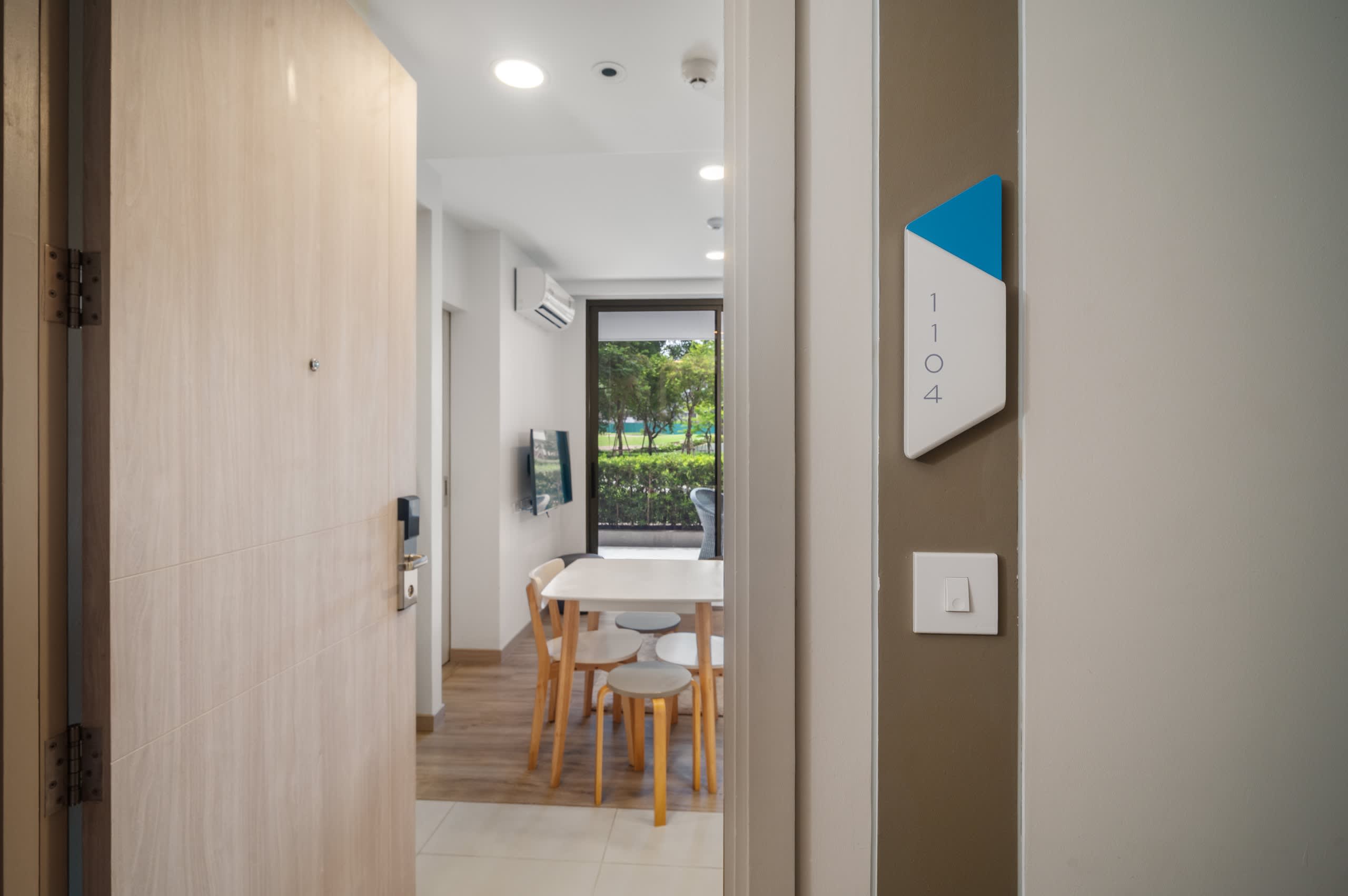 Skypark Aurora 2BR 2A2 Golf side