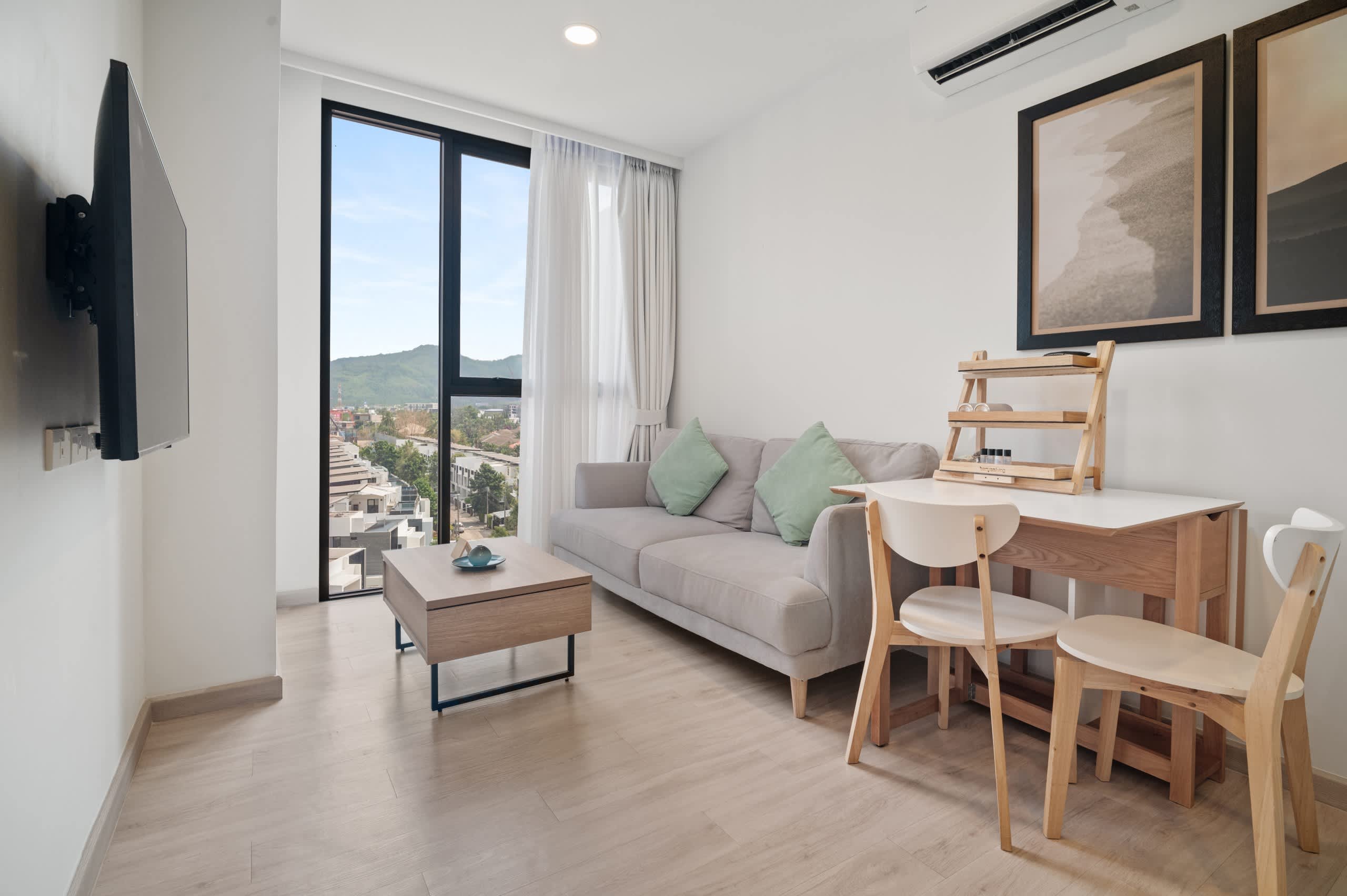 Skypark Aurora 1BR 1Bx Road side