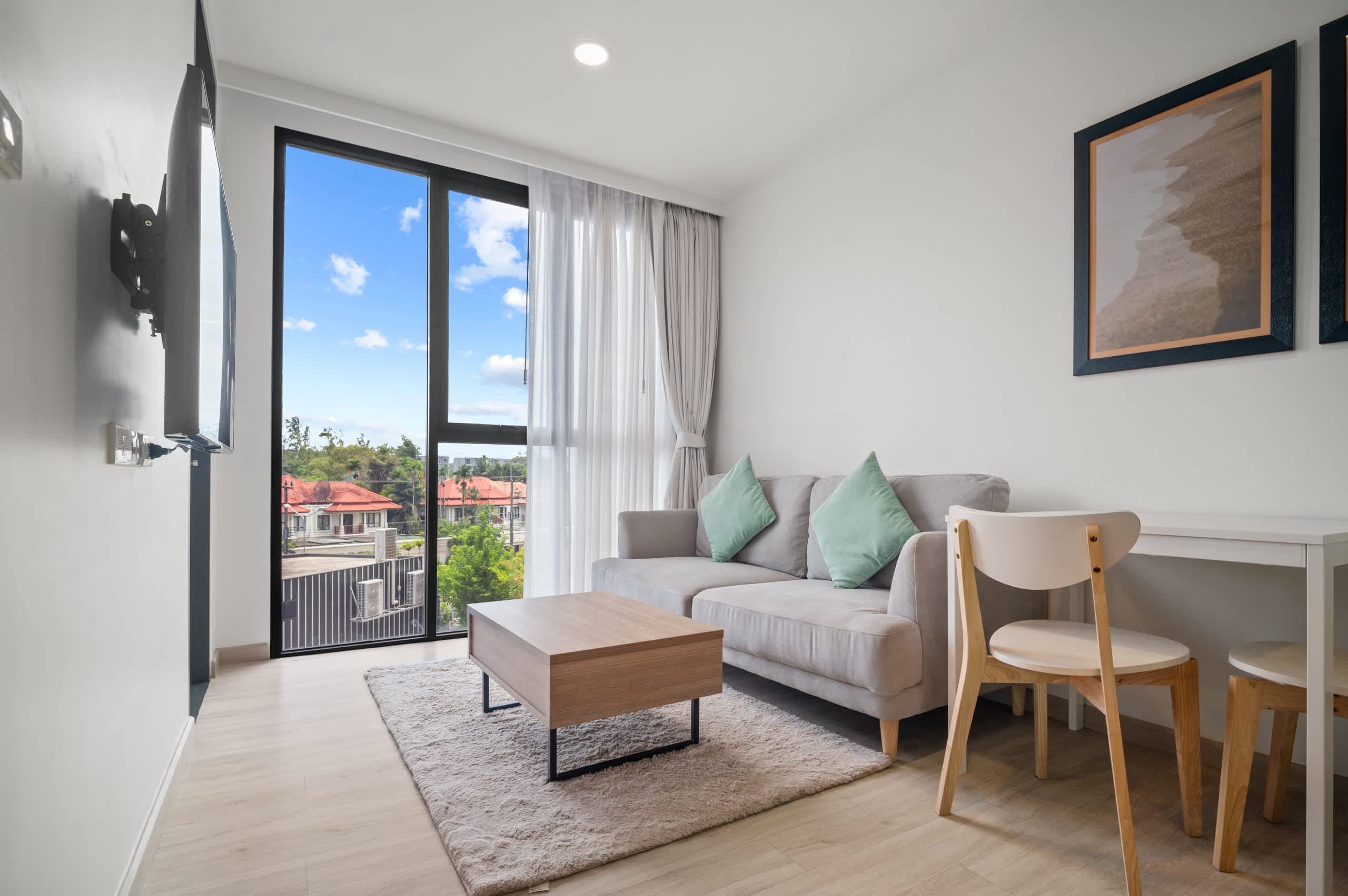 Skypark Aurora 1BR 1B Lake side