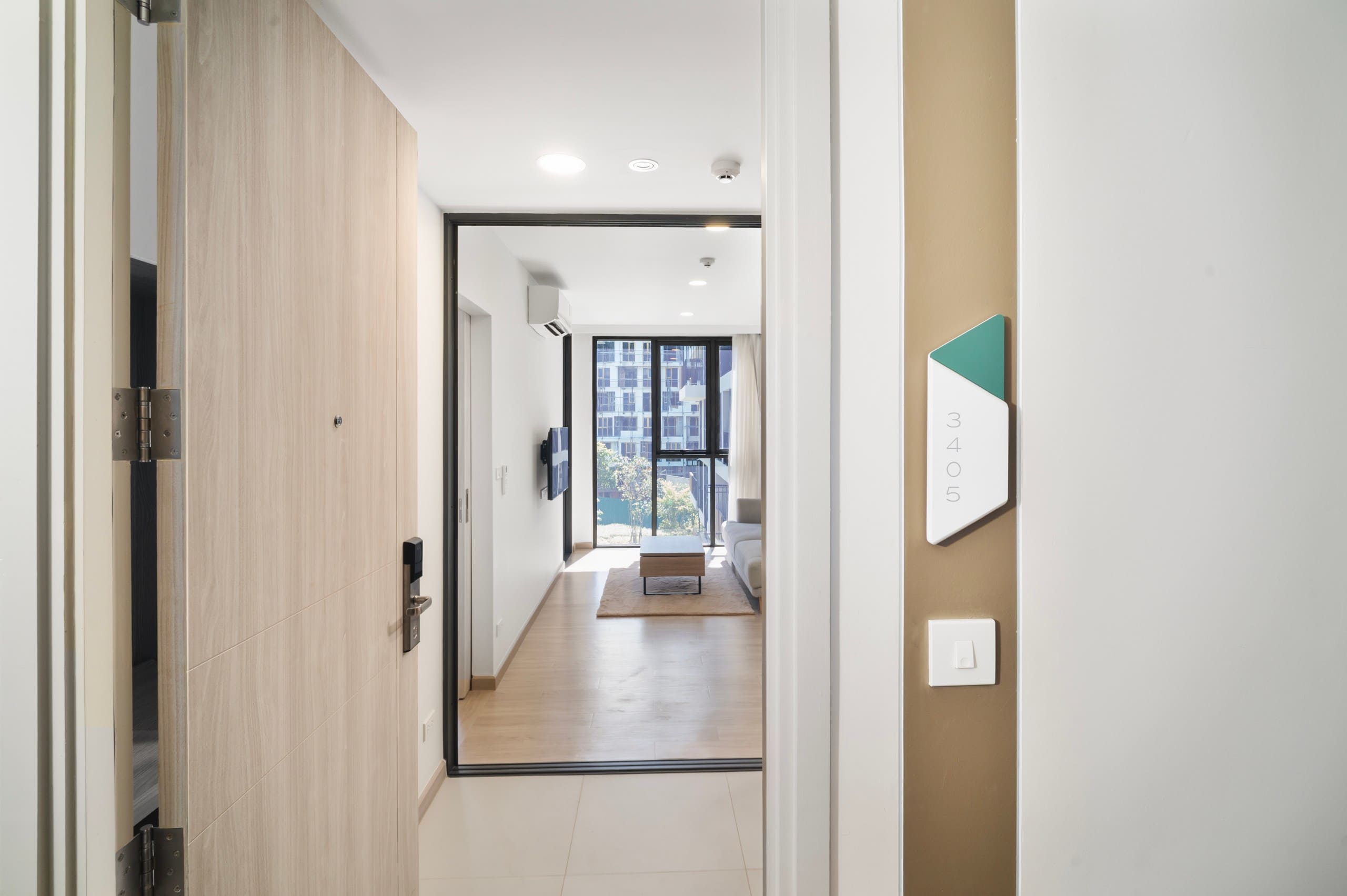Skypark Aurora 1BR 1C Golf side