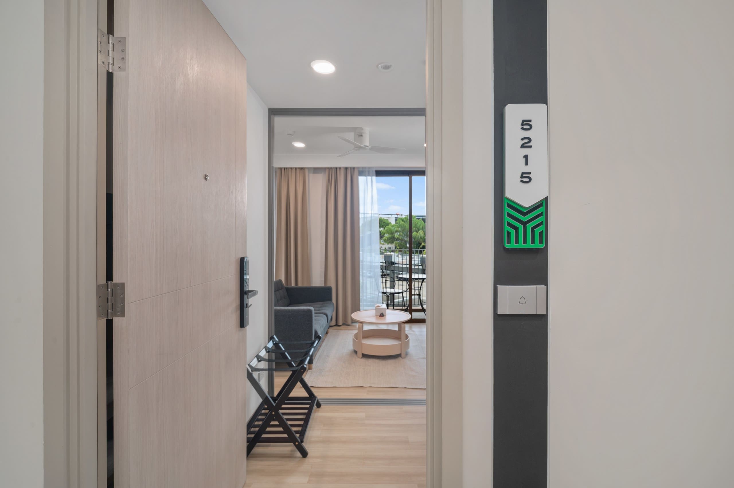 Skypark Celeste 5, Studio 5215 1A Deluxe