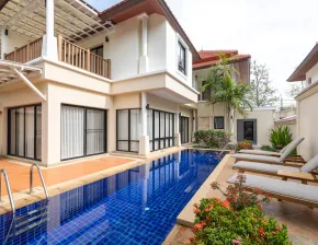 Laguna Village, 111/17 Three-Bedroom Townhouse