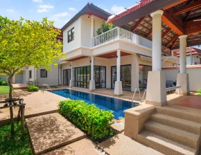 Laguna Fairway, 60/16 Four-Bedroom Townhouse